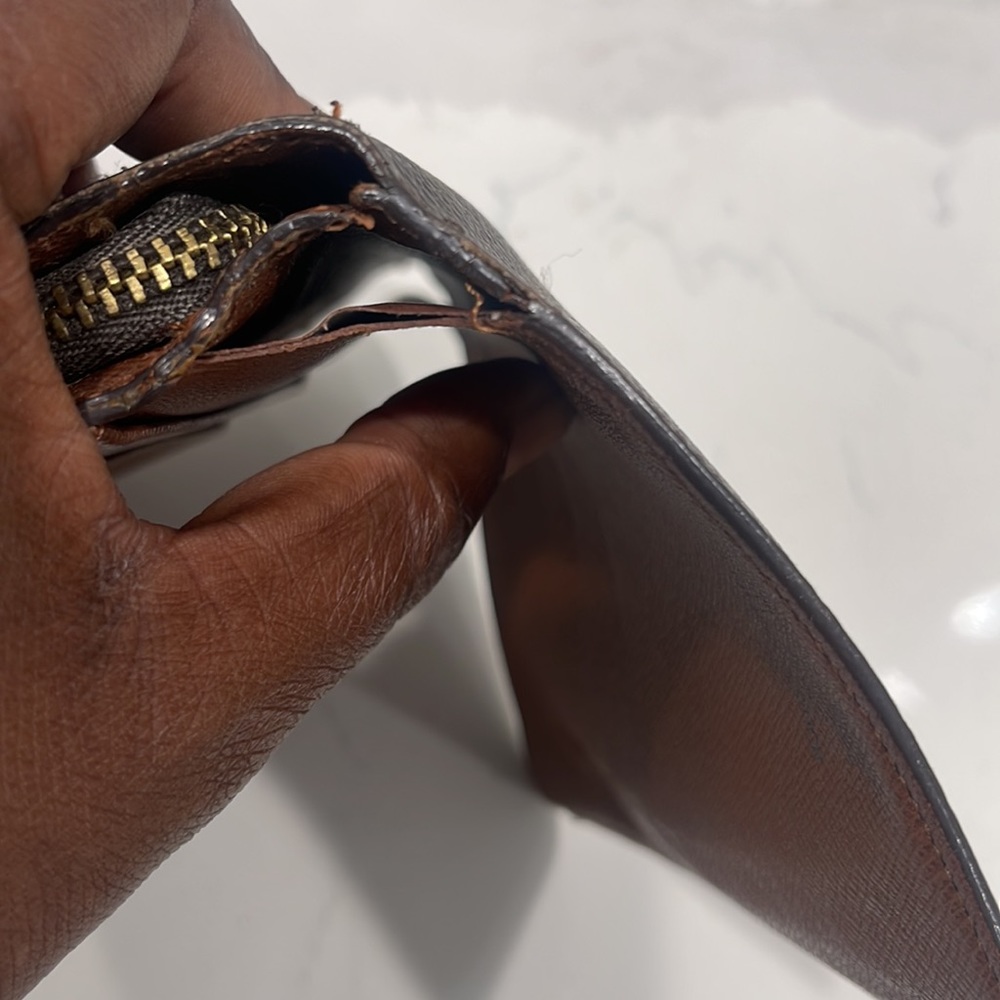 Authentic Louis Vuitton Wallet - Picture 5 of 7